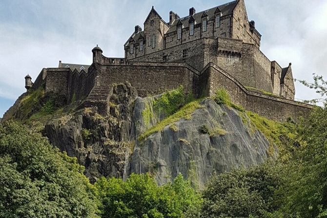 Edinburgh Castle on hill